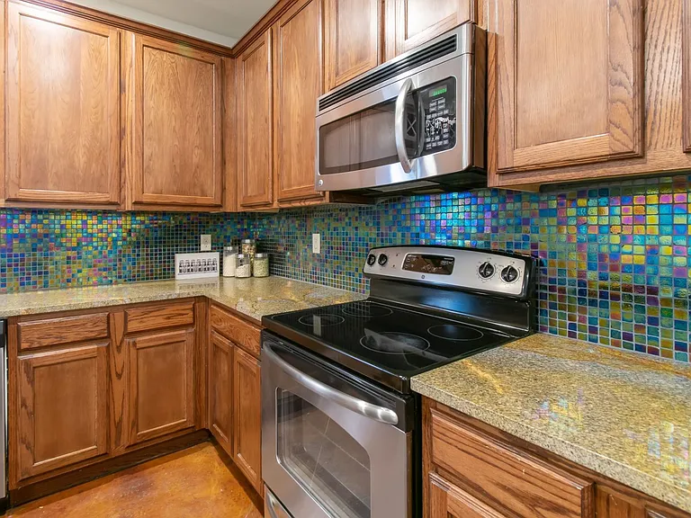 3239 S University Dr — Photo 12