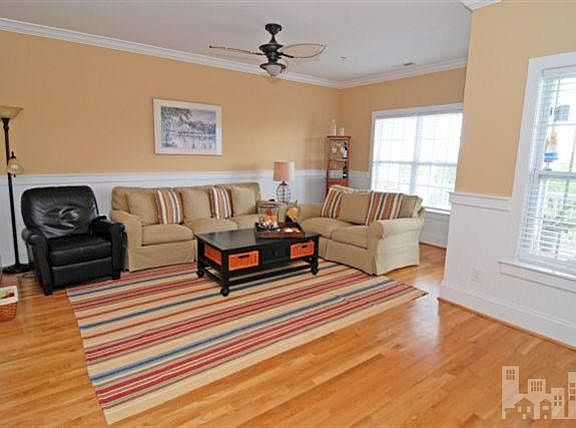 4th image of 803 S Third Street