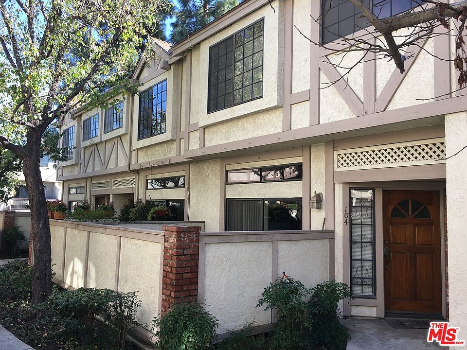 1st image of 7100 Balboa Blvd Unit 104