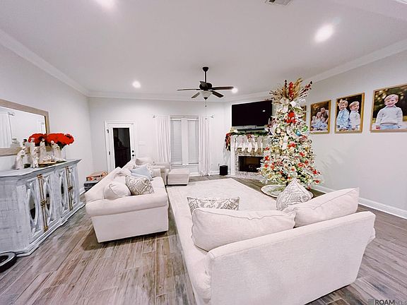 5th image of 845 Beaumont Dr