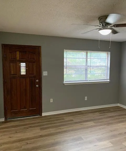 11403 Harris Dr — Photo 6