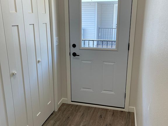 2nd image of 509 W Elm St #B