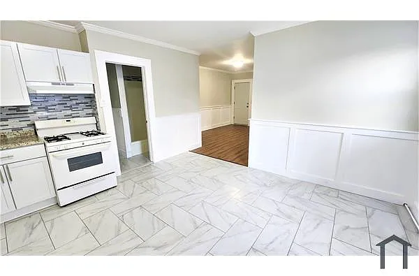 Building Photo - 1518 Pembroke St #2A