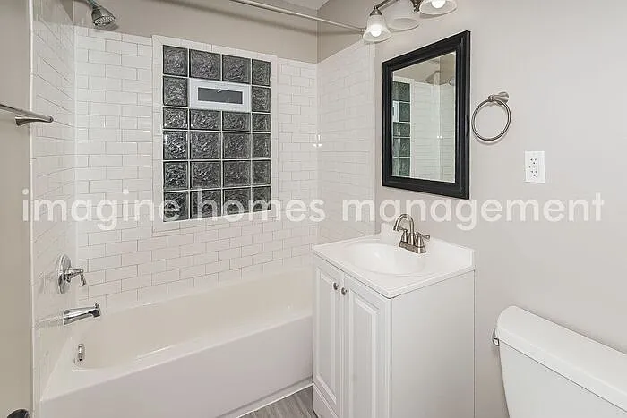 5925 Chicago Ave — Photo 11
