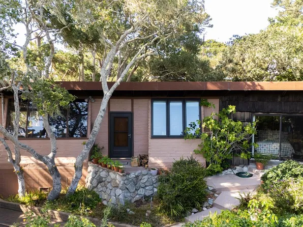 1045 Benito Ave, Pacific Grove, CA 93950