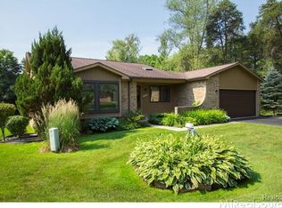 31461 Orchard Brook Ct #1, Farmington Hills, MI 48336