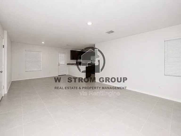 2800 Slatewood Dr — Photo 10