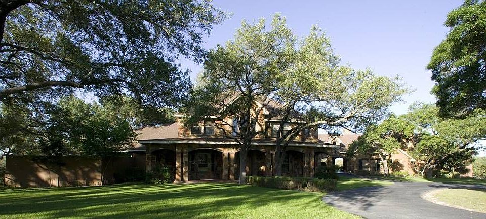 1st image of 236 Savannah Jon Blvd