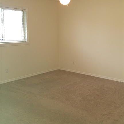 5th image of 2028 NE 5th Ter