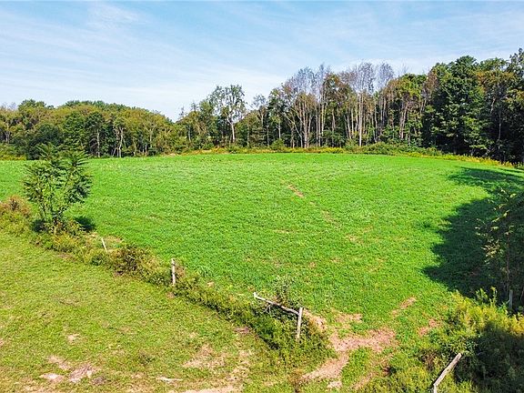 3rd image of 56176 Cline Rd