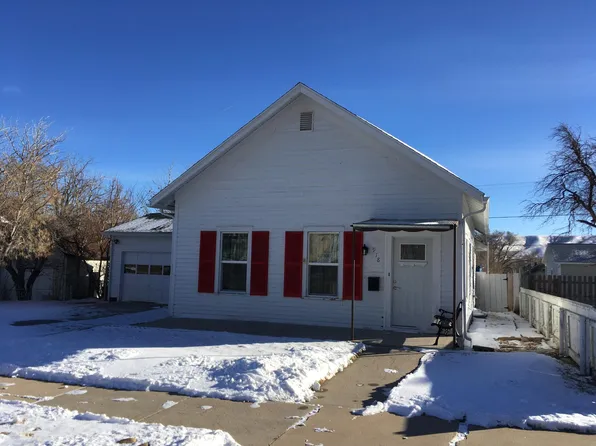 918 W Maple St, Rawlins, WY 82301