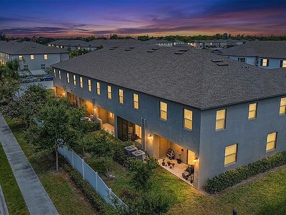2nd image of 817 ROYAL EMPRESS DRIVE
