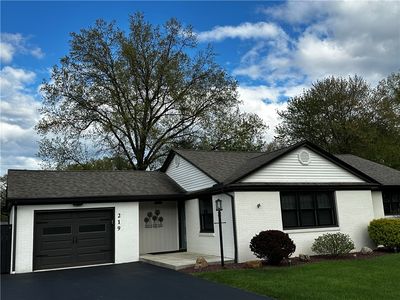 219 Meadowbrook Rd, Hermitage, PA, 16148
