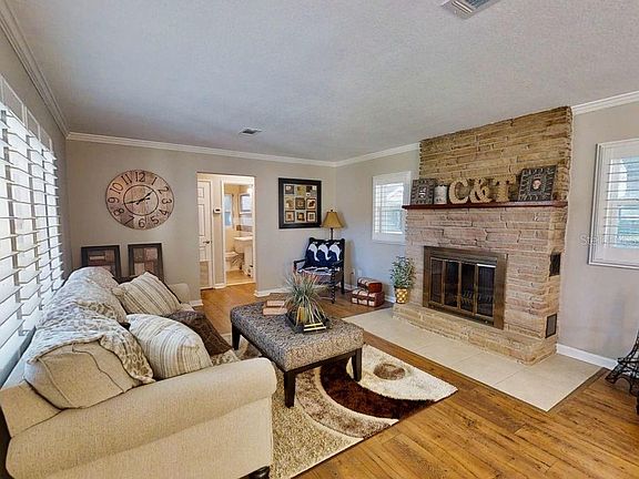5th image of 14 Palmetto Dr