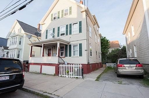 1st image of 194 Bonney St