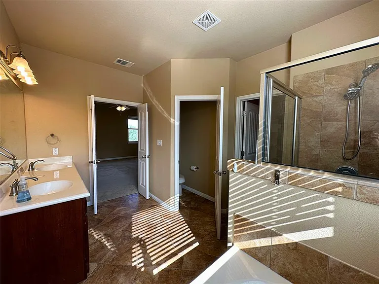 321 Braylen Cv — Photo 14