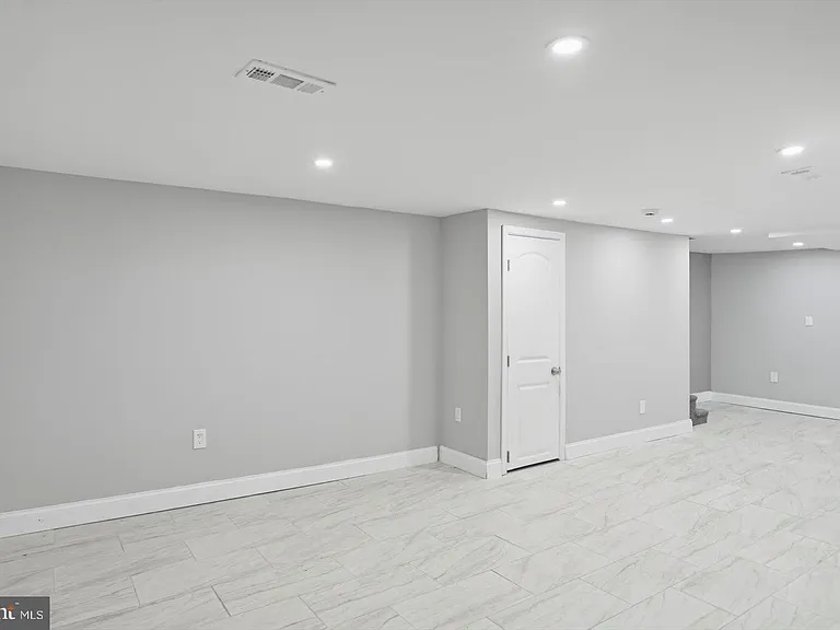 2536 Garrett Ave — Photo 32
