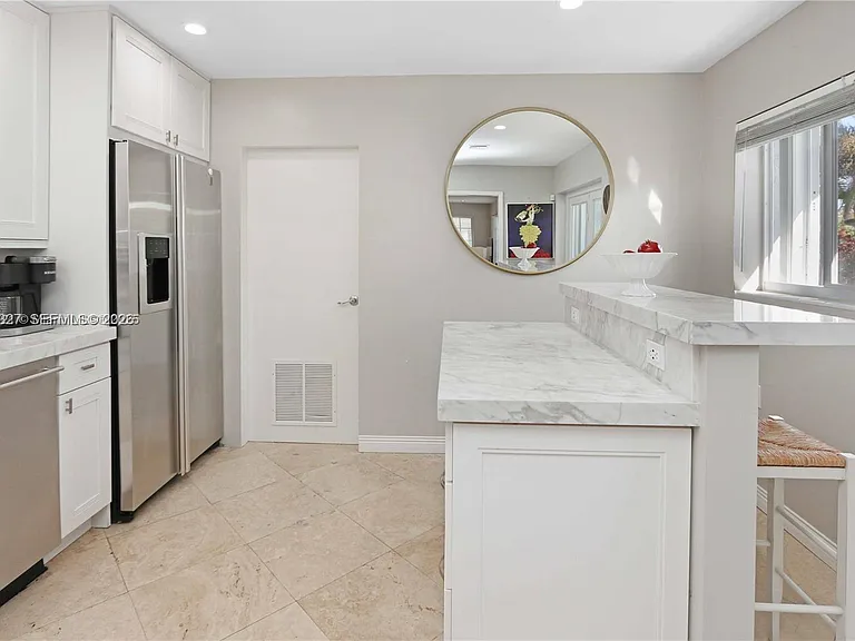 1147 Buchanan St — Photo 10