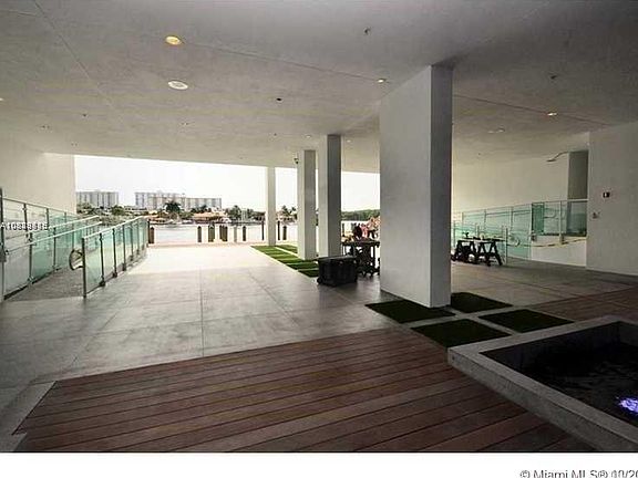4th image of 400 Sunny Isles Blvd #717