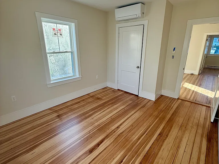 33-35 Leach St #2 — Photo 16