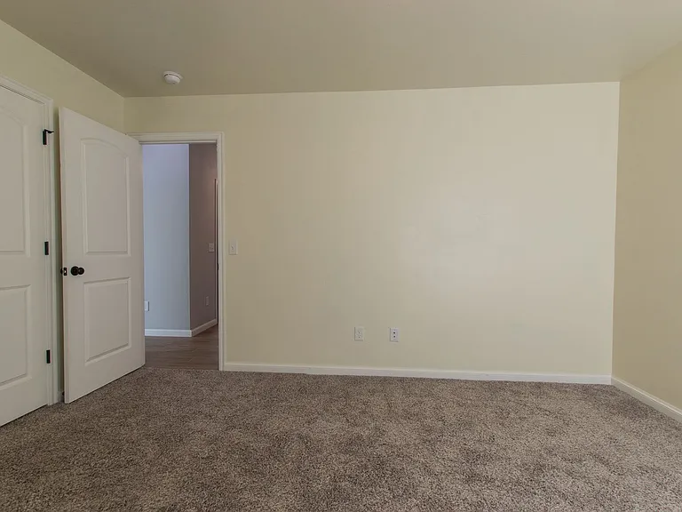 4200 NW 156th Ter — Photo 31