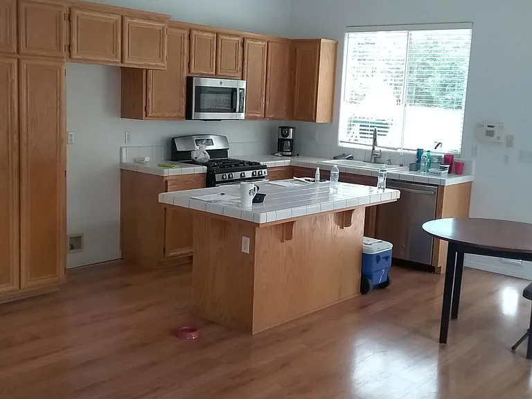 1665 Cattlemen Ct — Photo 9