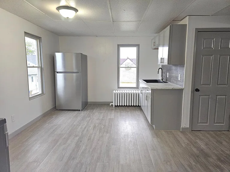 3912 Sheridan Rd #2 — Photo 1
