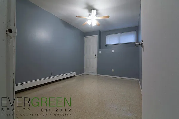 Rented by Evergreen Apartments BK | media 3