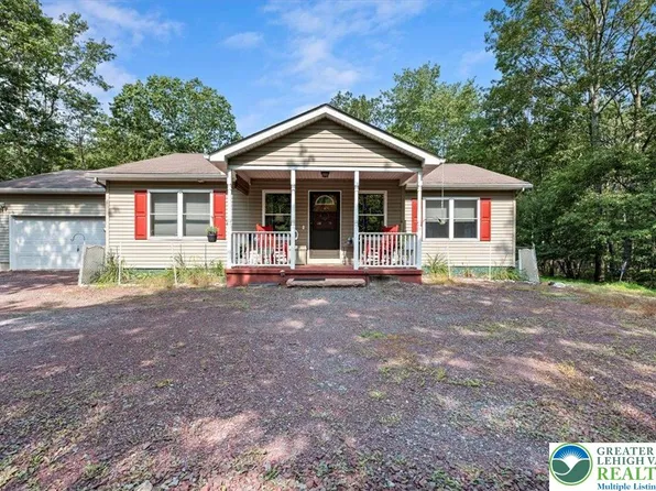 89 Honeysuckle Dr, Jim Thorpe, PA 18229