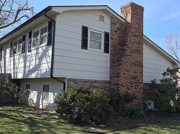 2611 S Laura Ave, Wichita, KS 67216