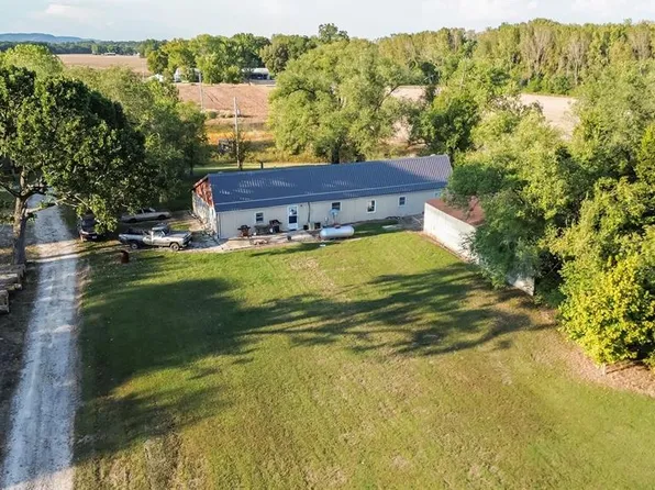 697 E Bims Rd, Brussels, IL 62013