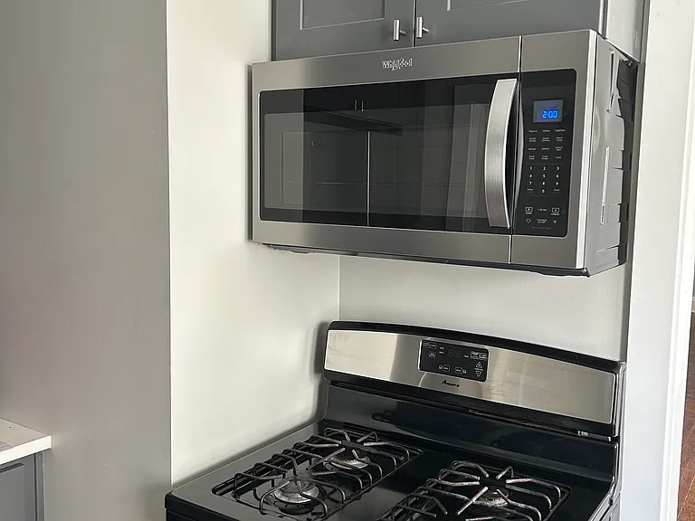 2040 Waterbury Rd — Photo 3