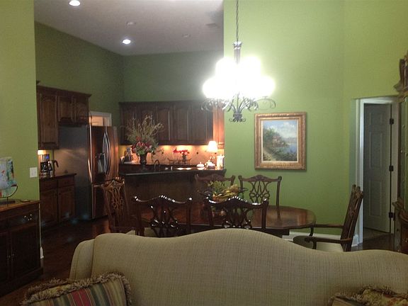 5th image of 920 Sweetwater Dr
