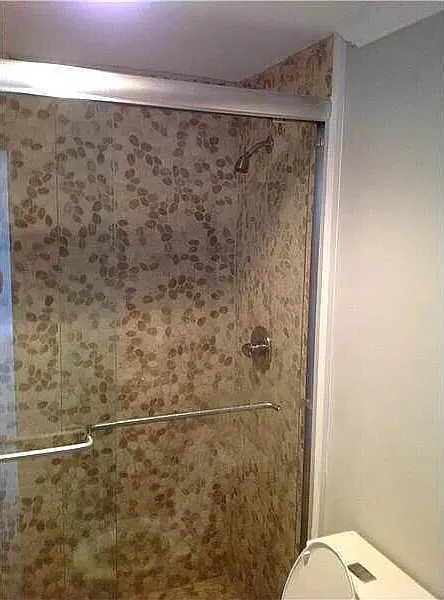 1 bed, 1.0 bath, 695 sqft, $1,950 — Photo 2