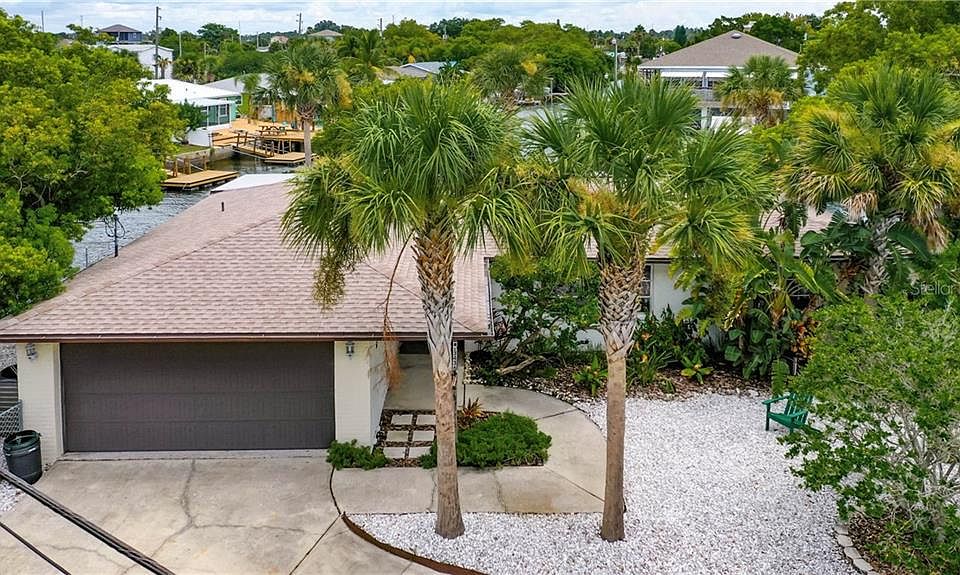 1st image of 13436 Starfish Dr