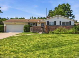 594 Provincetown Rd, Auburn Hills, MI 48326