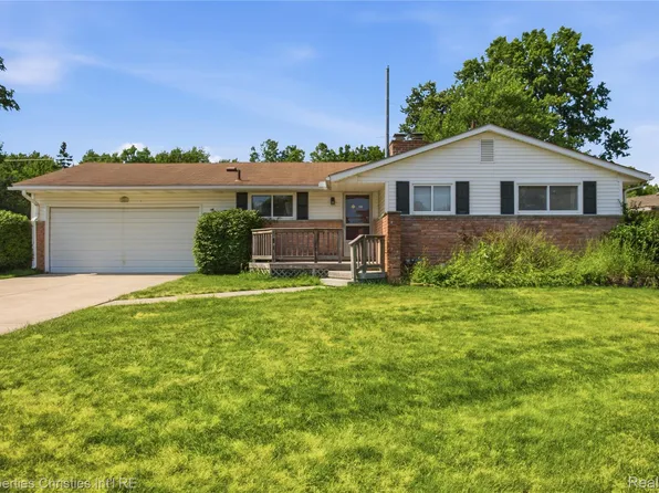594 Provincetown Rd, Auburn Hills, MI 48326