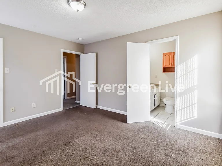 2724 Van Der Veer Dr — Photo 11