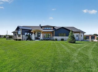 29929 Ridge Cv, Granger, IN 46530