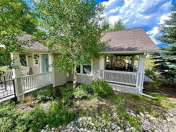133 E Grand Ave — Photo 29