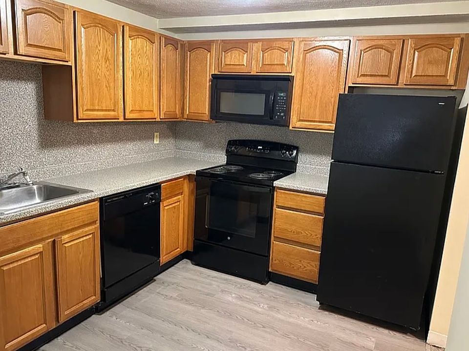 1st image of 740 Central St #16