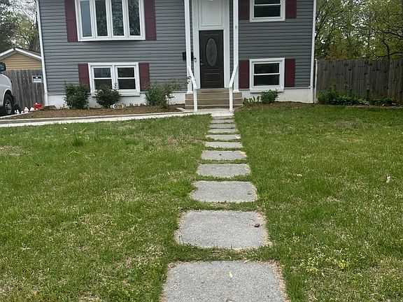 4th image of 9718 Fairmont Ave