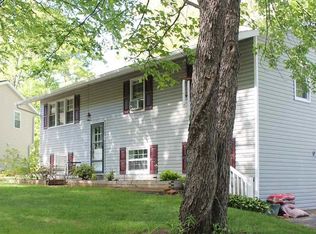 12 Deerleap Pl, Saratoga Springs, NY 12866