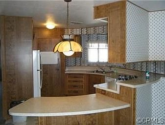 4th image of 815 Portola Dr