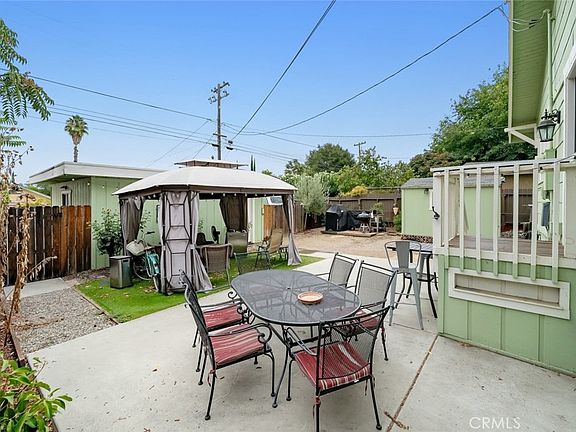 4th image of 2032 Olive St