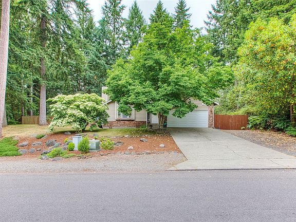 3rd image of 7621 Swanson Drive NW