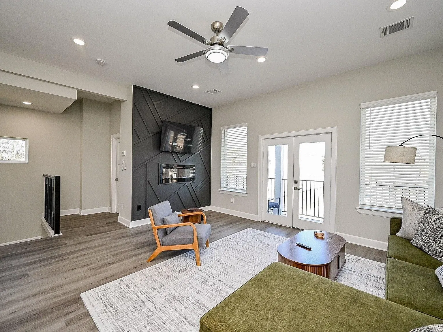 3 bed, 3.5 bath, 1805 sqft, $2,250 — Photo 4
