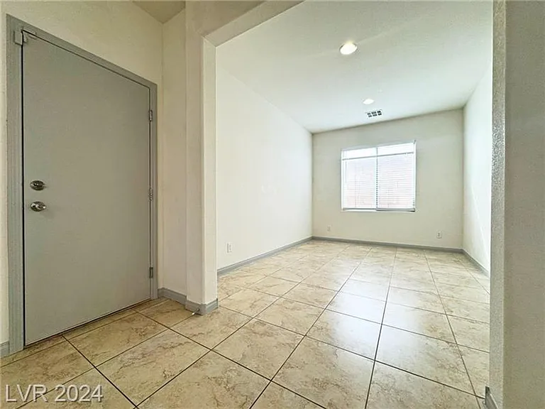 6596 Polonius Ct — Photo 5