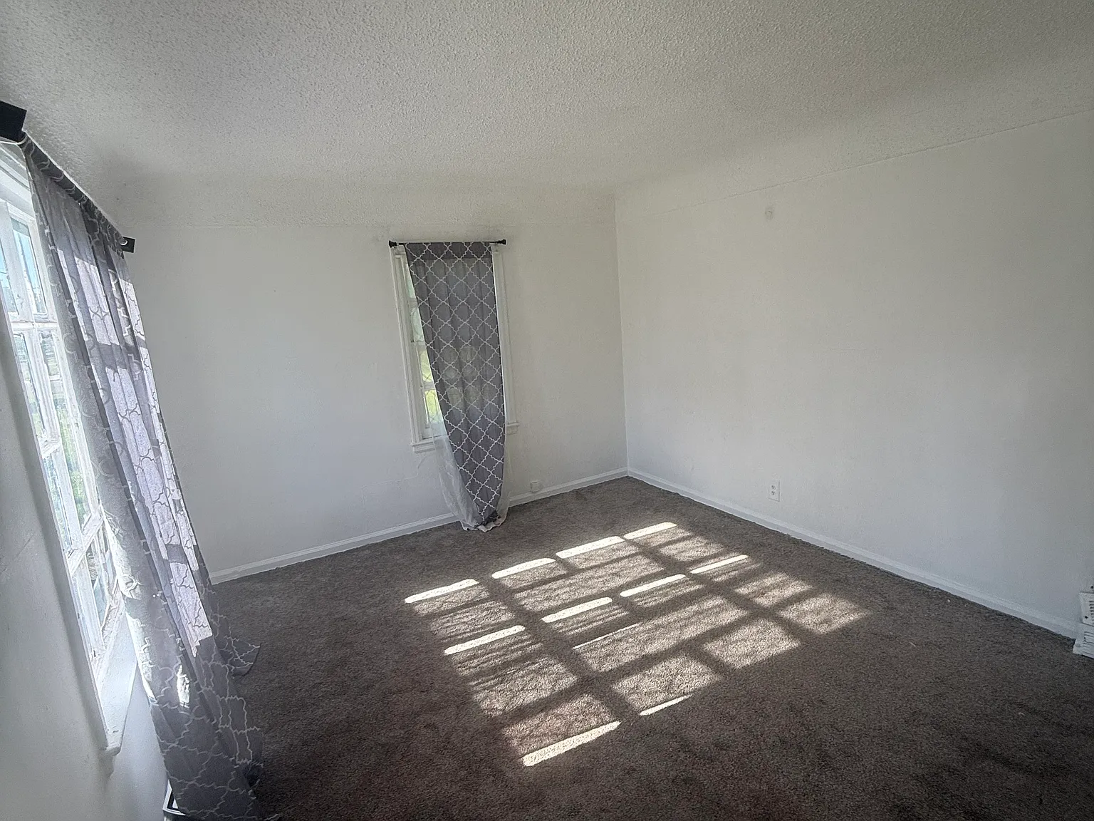 2 bed, 693 sqft, $850 — Photo 2