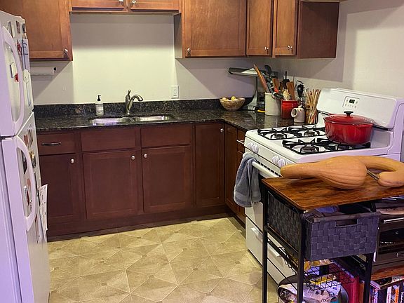 5th image of 1932 Emerson Ave S APT 5